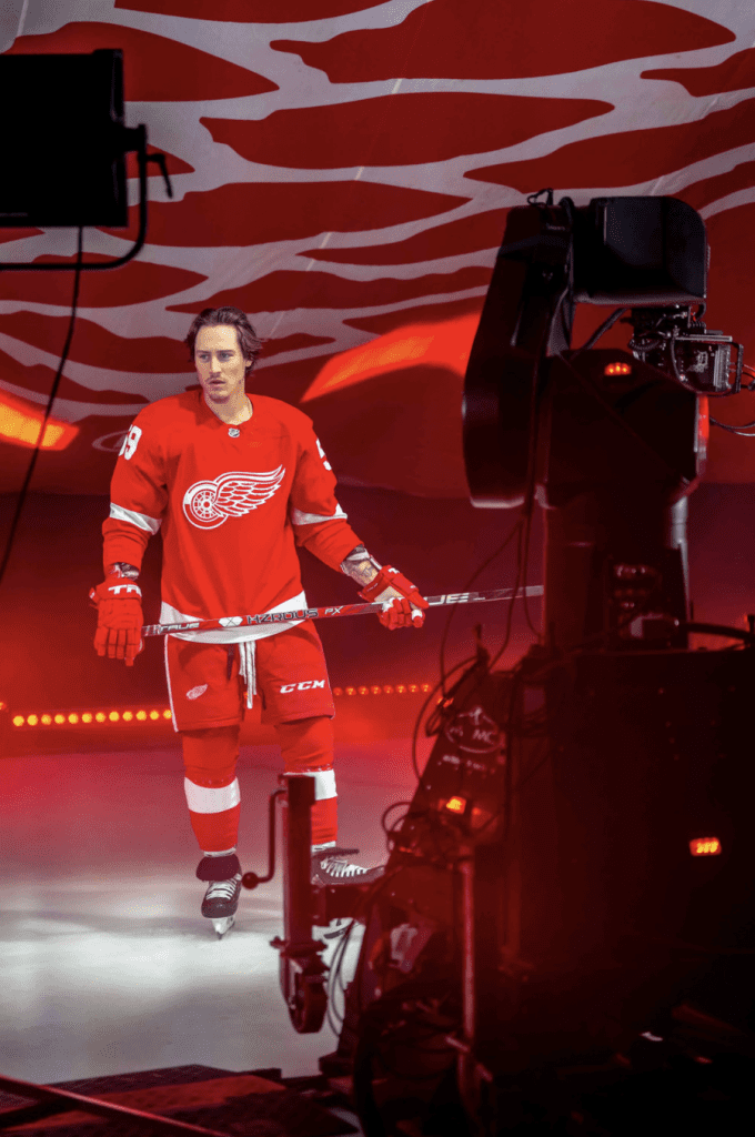 On the Clock: Detroit Red Wings: Behind the Scenes with the